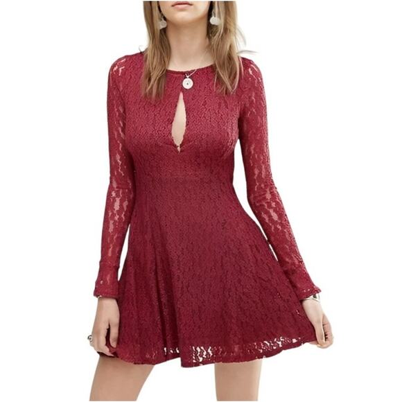 FREE PEOPLE $128 Burgundy Teen Witch Lace Mini Fit & Flare‎ Dress Small - Picture 1 of 5